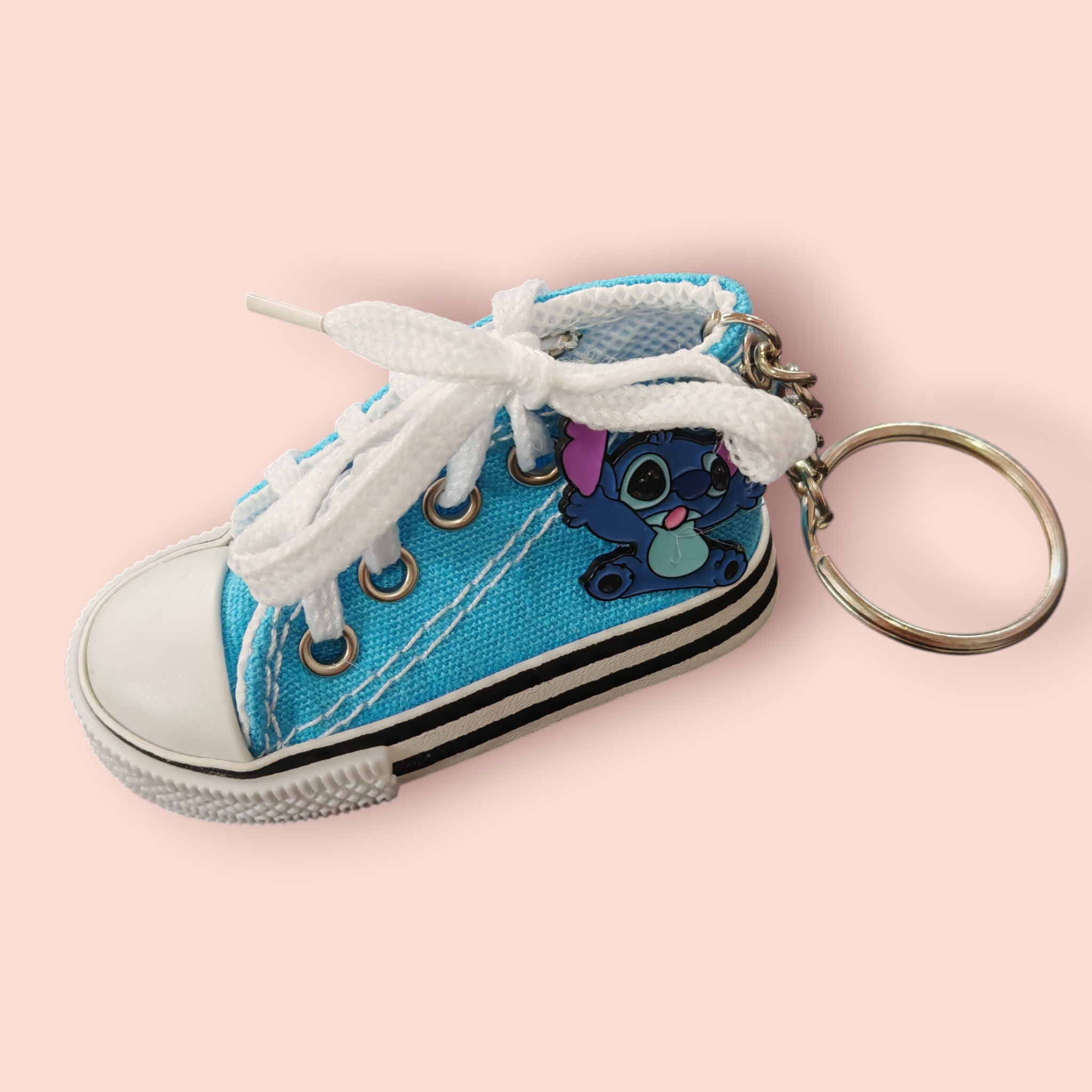 Porte clés stitch converse