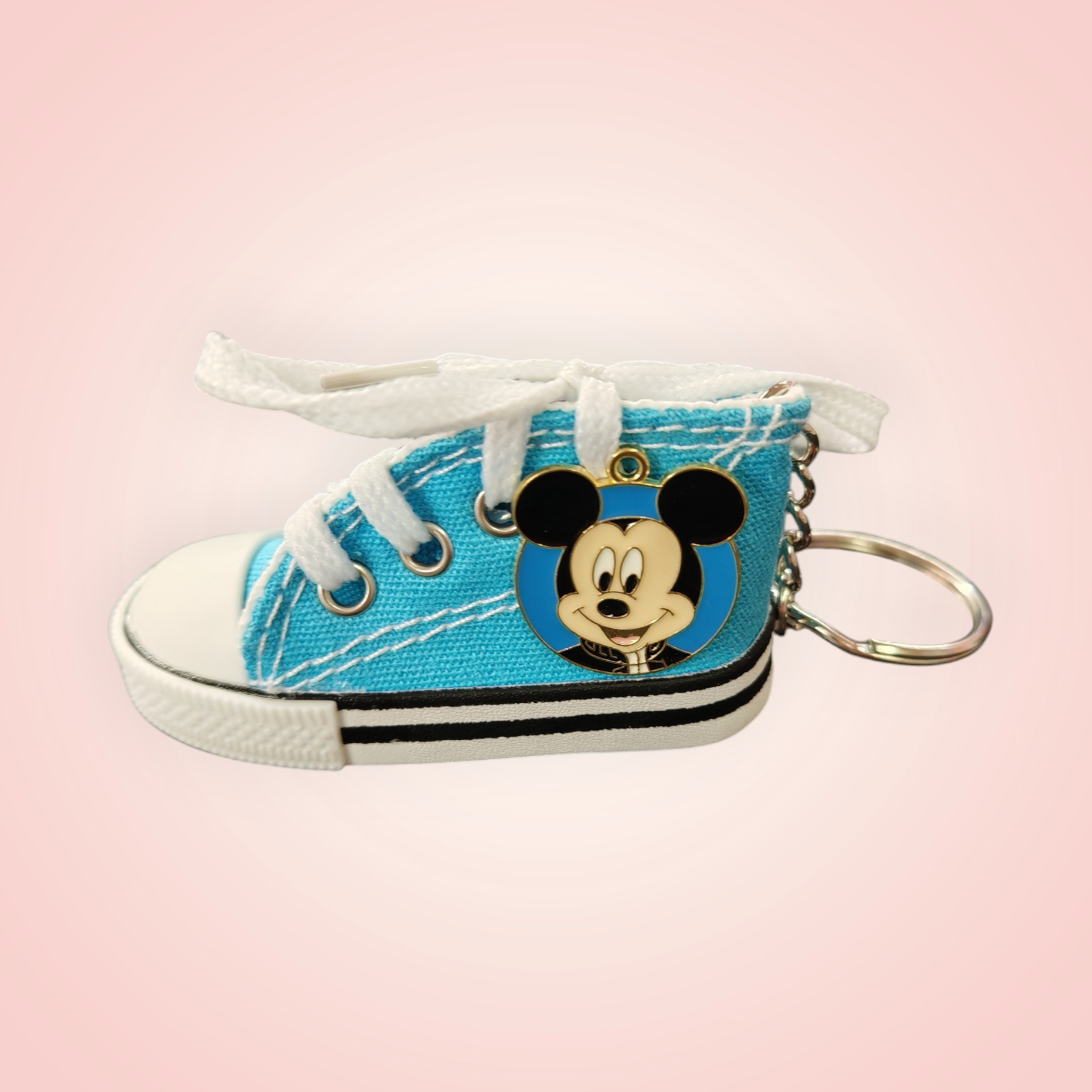 Porte clés converse Minnie et Mickey