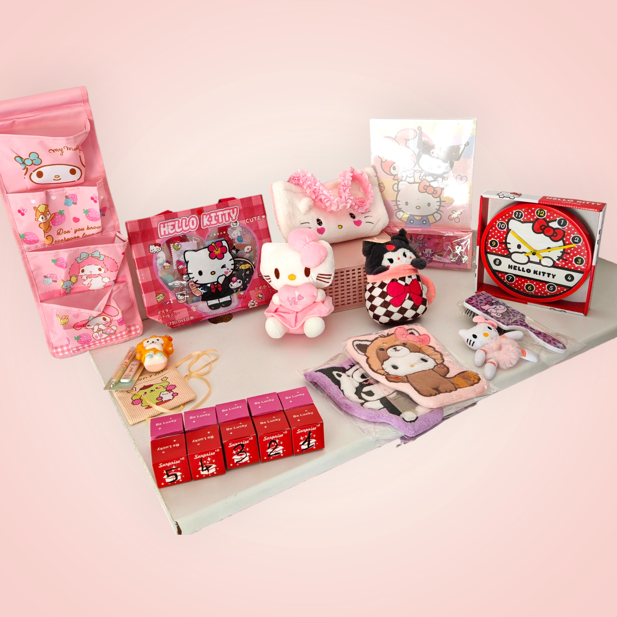 Le jeu des boîtes Hello Kitty